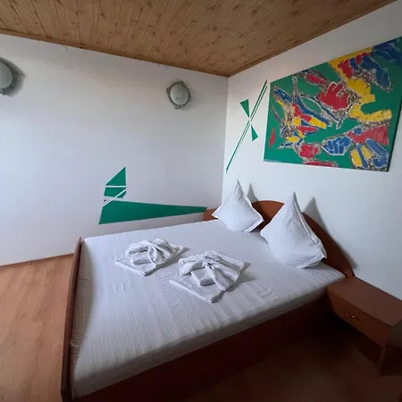Casa Silvia Konukevi 2*