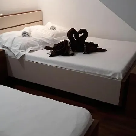 Konukevi Casa Silvia 2*